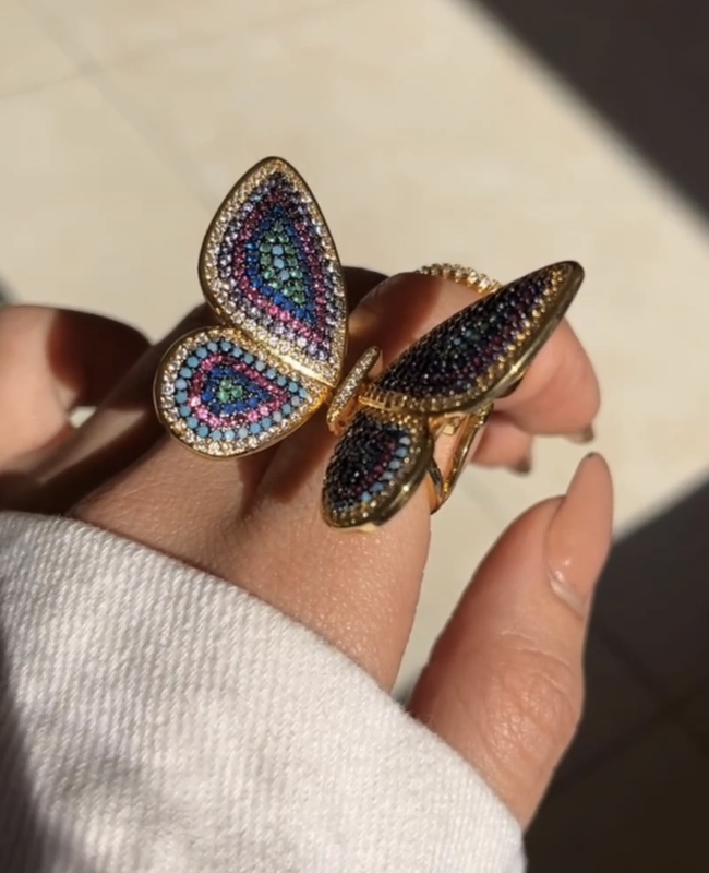 انگشتر پروانه متحرک